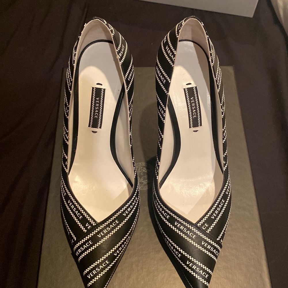 Versace black and white high heels. Worn once. Box and dust bag included